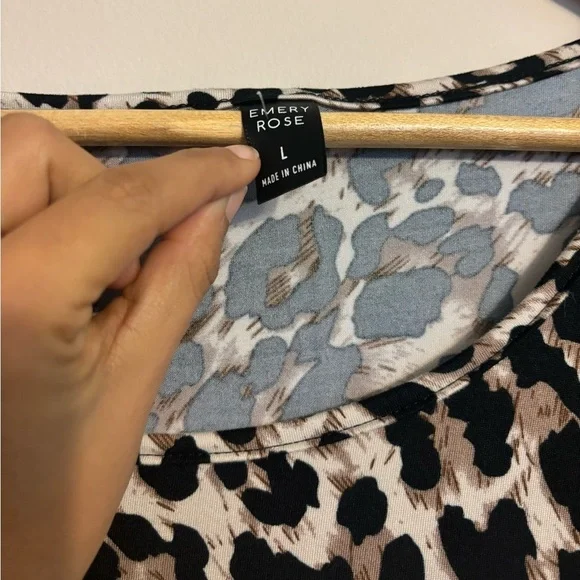 Leopard Print Long Sleeve front pockets Dress size L - Picture 4 of 5